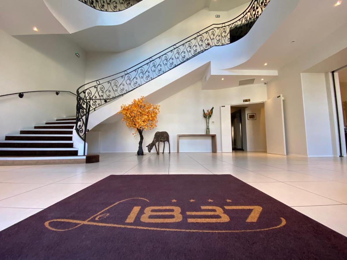 Le 1837 Aparthotel Сент-Африк Екстериор снимка
